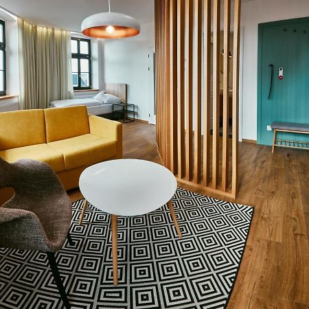 Hotel A Hostinec Slunce Osecna Bagian luar foto