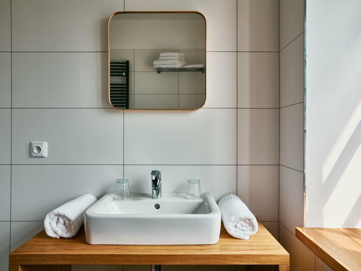 Hotel A Hostinec Slunce Osecna Bagian luar foto