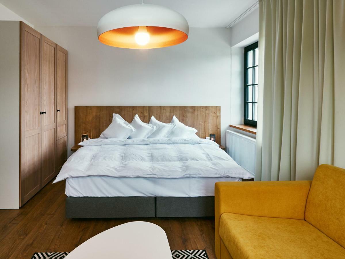 Hotel A Hostinec Slunce Osecna Bagian luar foto